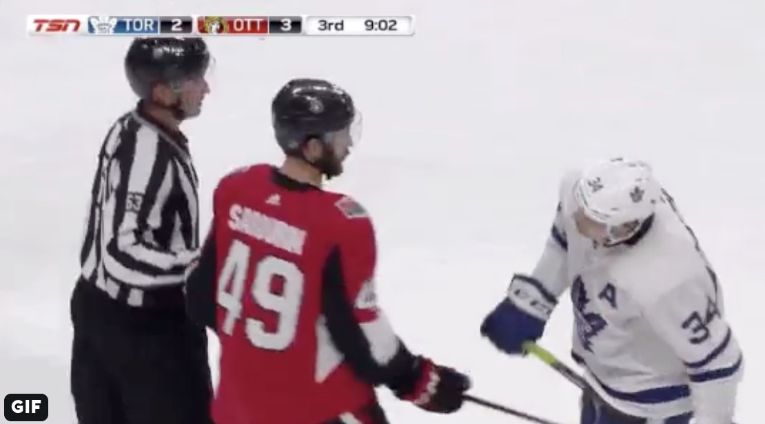 Auston Matthews a ridiculisé un joueur inconnu