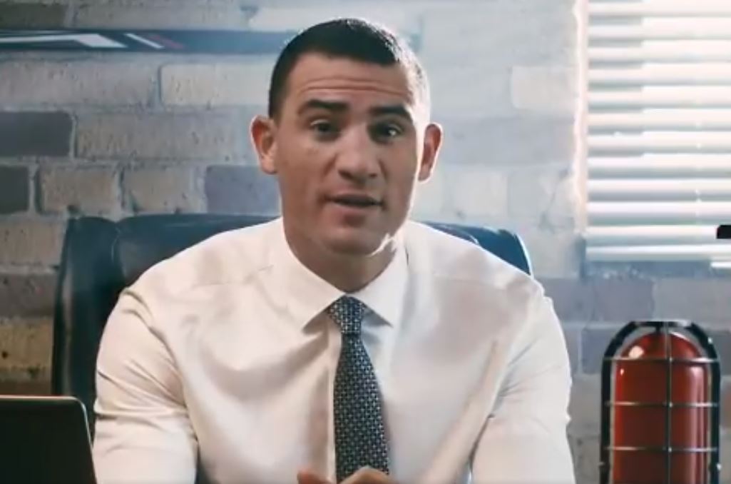 Budweiser veut te payer 50 000 $ pour (juste) regarder le Canadien pendant sept mois