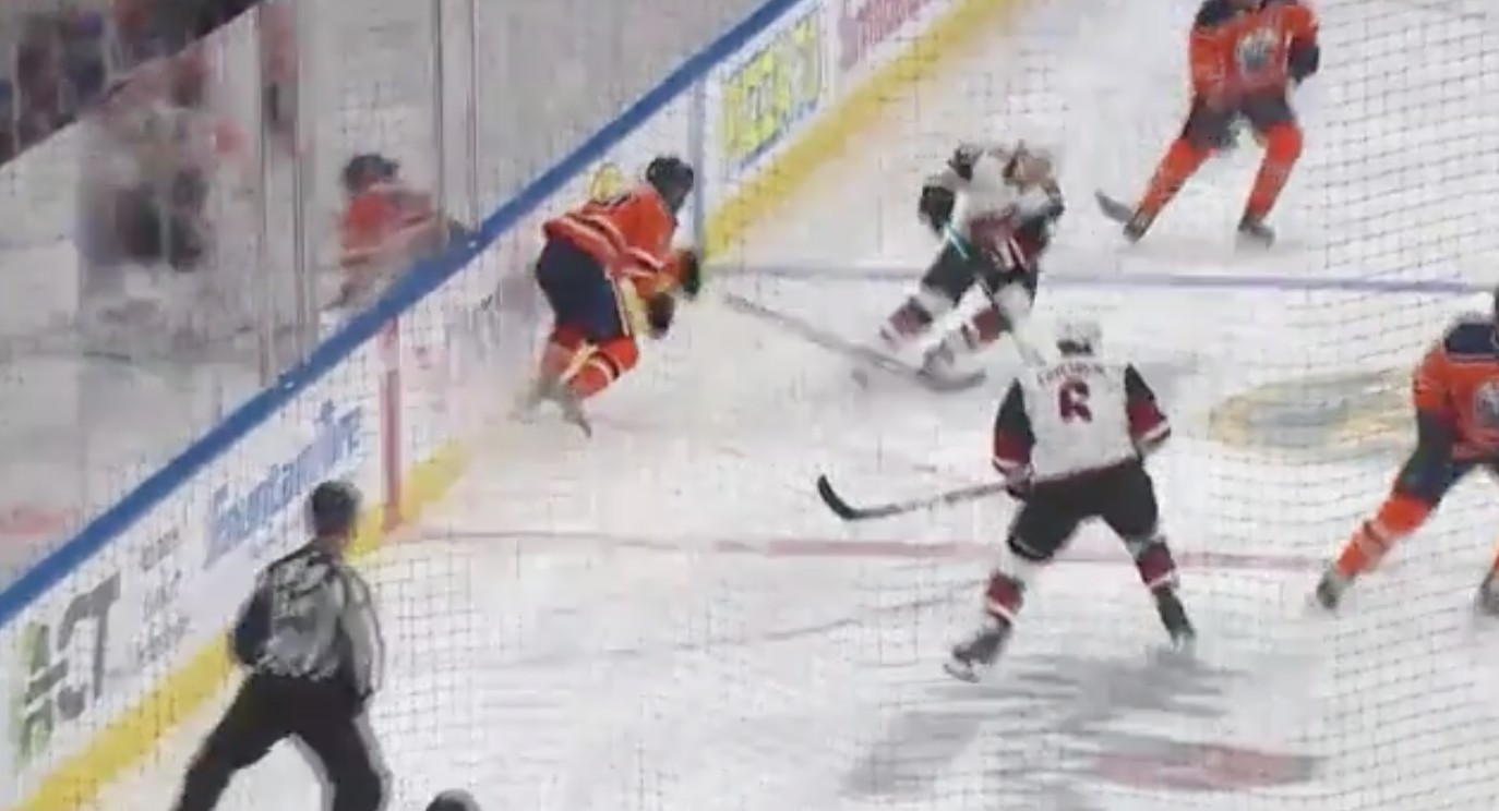 Les joueurs des Coyotes sont tombés comme des quilles