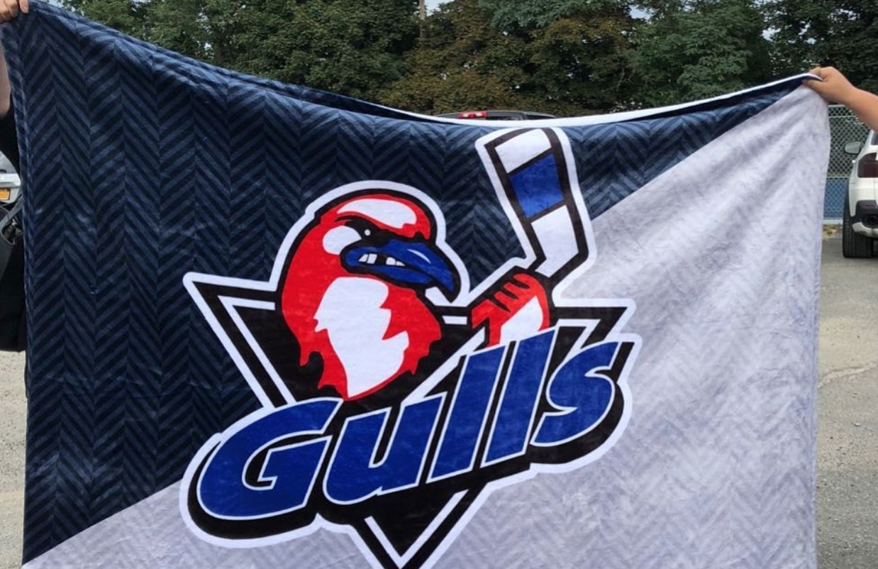 Une jeune équipe (de New York) va trop loin et a été suspendue pour la saison