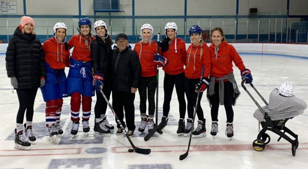 Les femmes des joueurs du Canadien apprennent à jouer au hockey