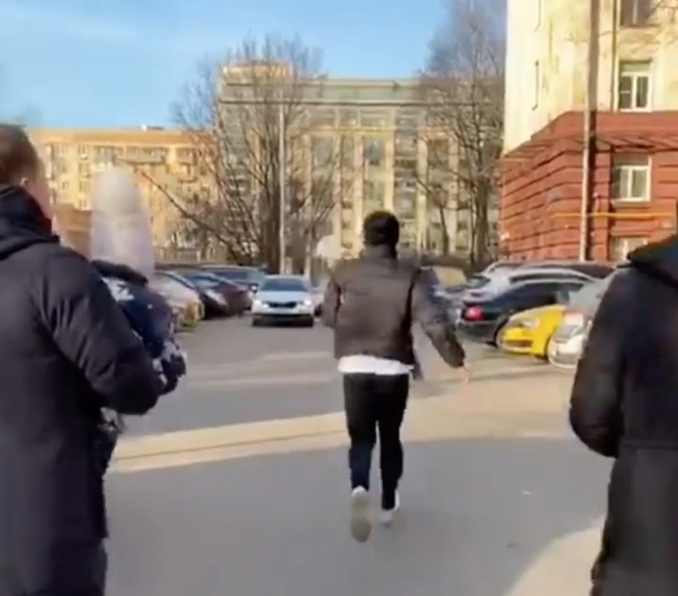 Nikita Zaitsev aurait enlevé (kidnappé) ses enfants