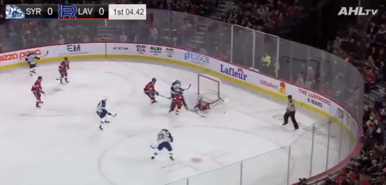 Keith Kinkaid se distingue dans une victoire du Rocket