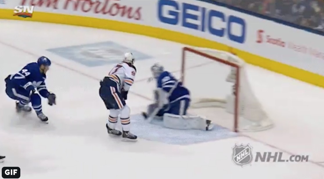 Top-5 : Un but RIDICULE de Connor McDavid