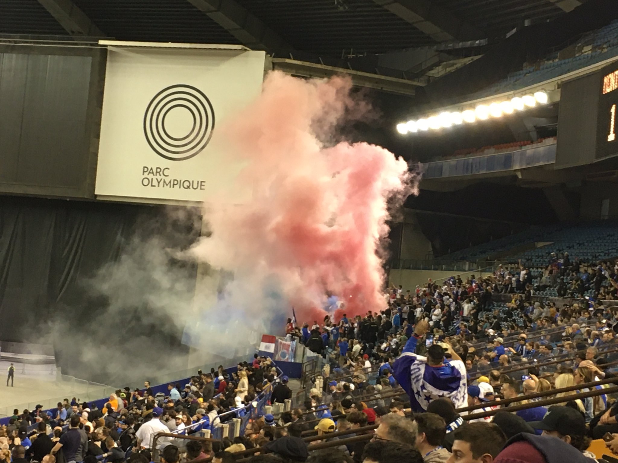Plus de 40 000 personnes ont supporté le sport montréalais hier soir