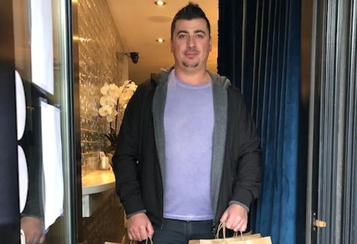 Tomas Kaberle livre de la bouffe à la demande de sa femme