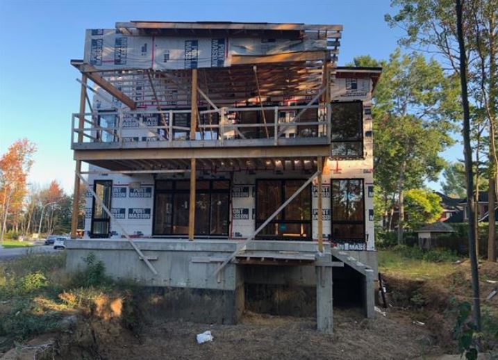 Adonis Stevenson a mis sa maison (à moitié construite) en vente