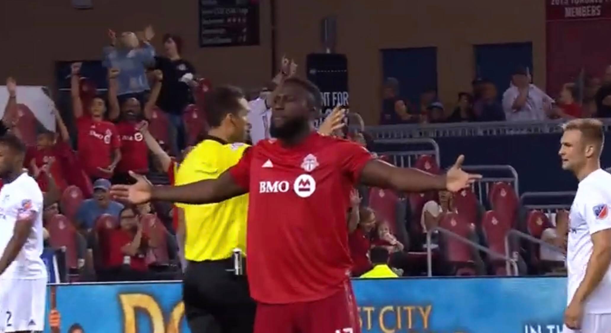 Le Toronto FC et les Raptors de retour à l'entraînement