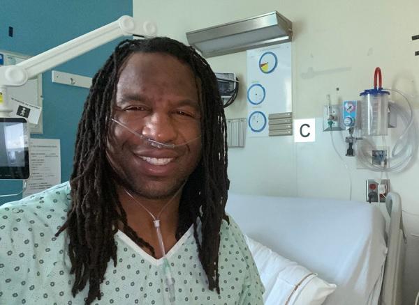 Georges Laraque a pu quitter l'hôpital lundi après-midi