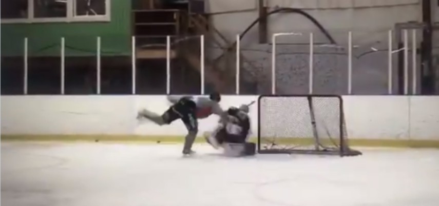 Mattias Norlinder déculotte Henrik Lundqvist à l'entraînement