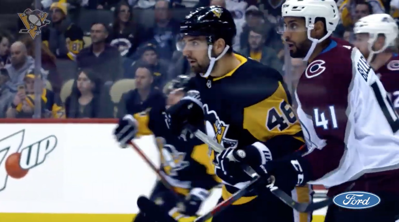 Un attaquant de soutien des Penguins critique les trios du Canadien