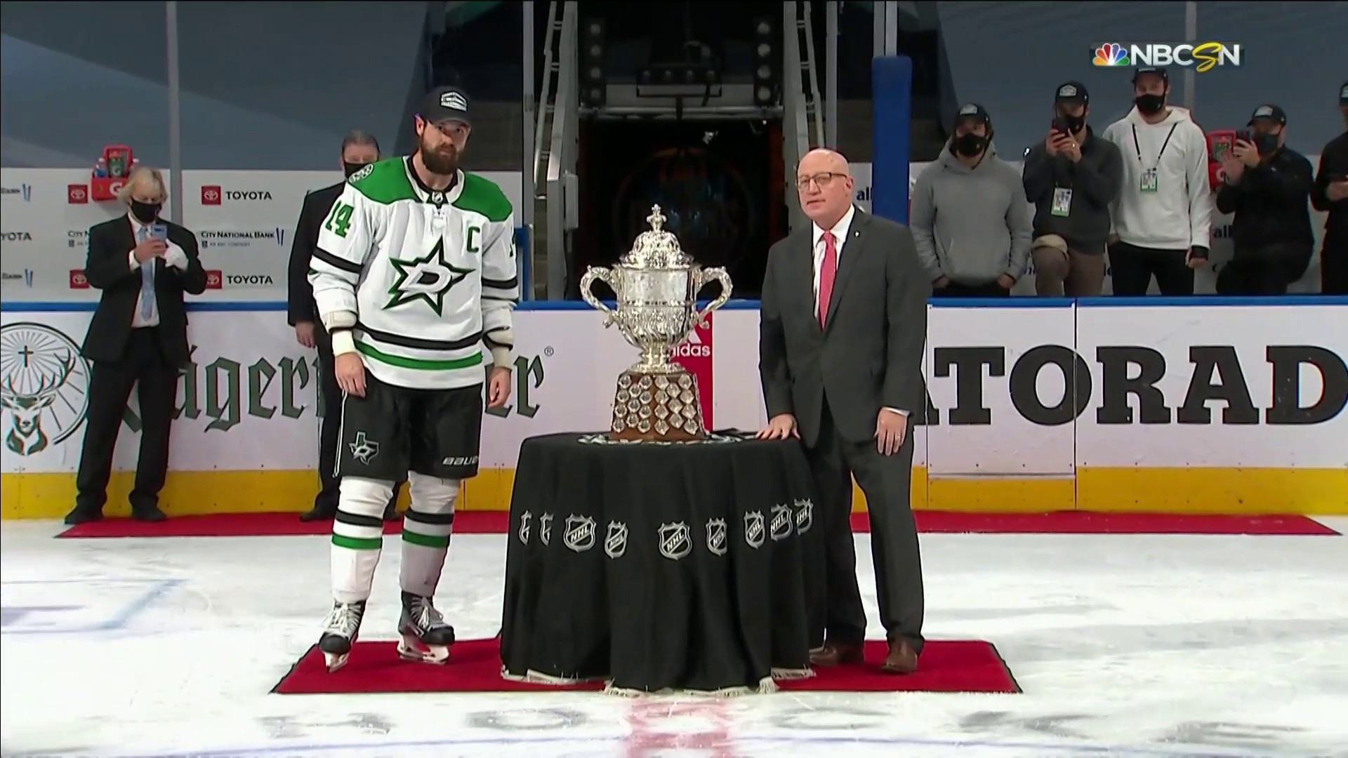 Les séries en bref : Kiviranta et Gurianov jouent les héros, les Stars en finale