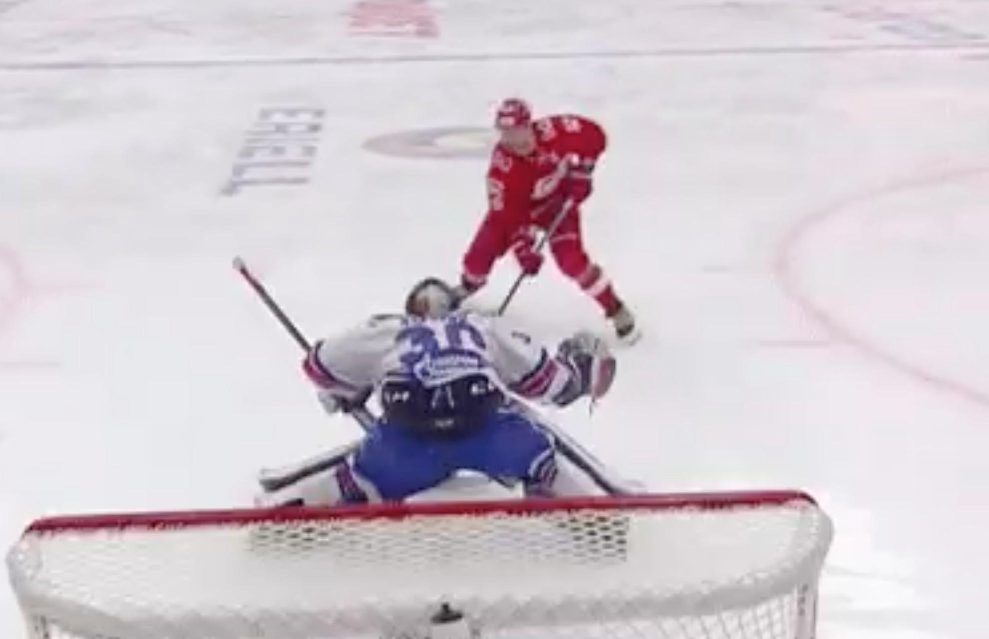 Premier jeu blanc pour Yaroslav Askarov dans la KHL