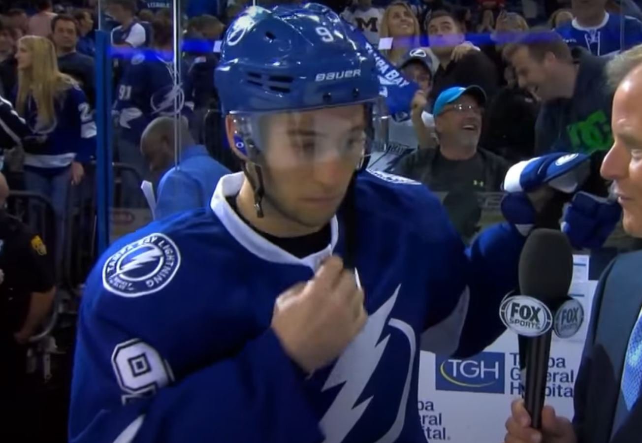 Steve Yzerman pourrait accommoder son ancienne équipe en complétant 1 transaction