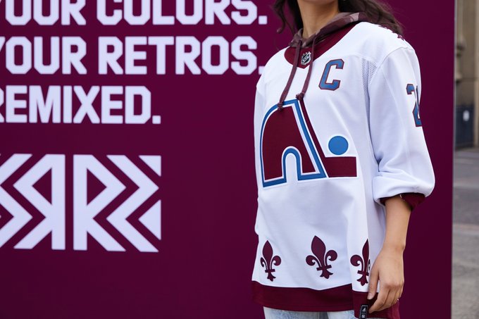 Uniformes « reverse retro » : le chandail de l'Avalanche est le préféré des joueurs
