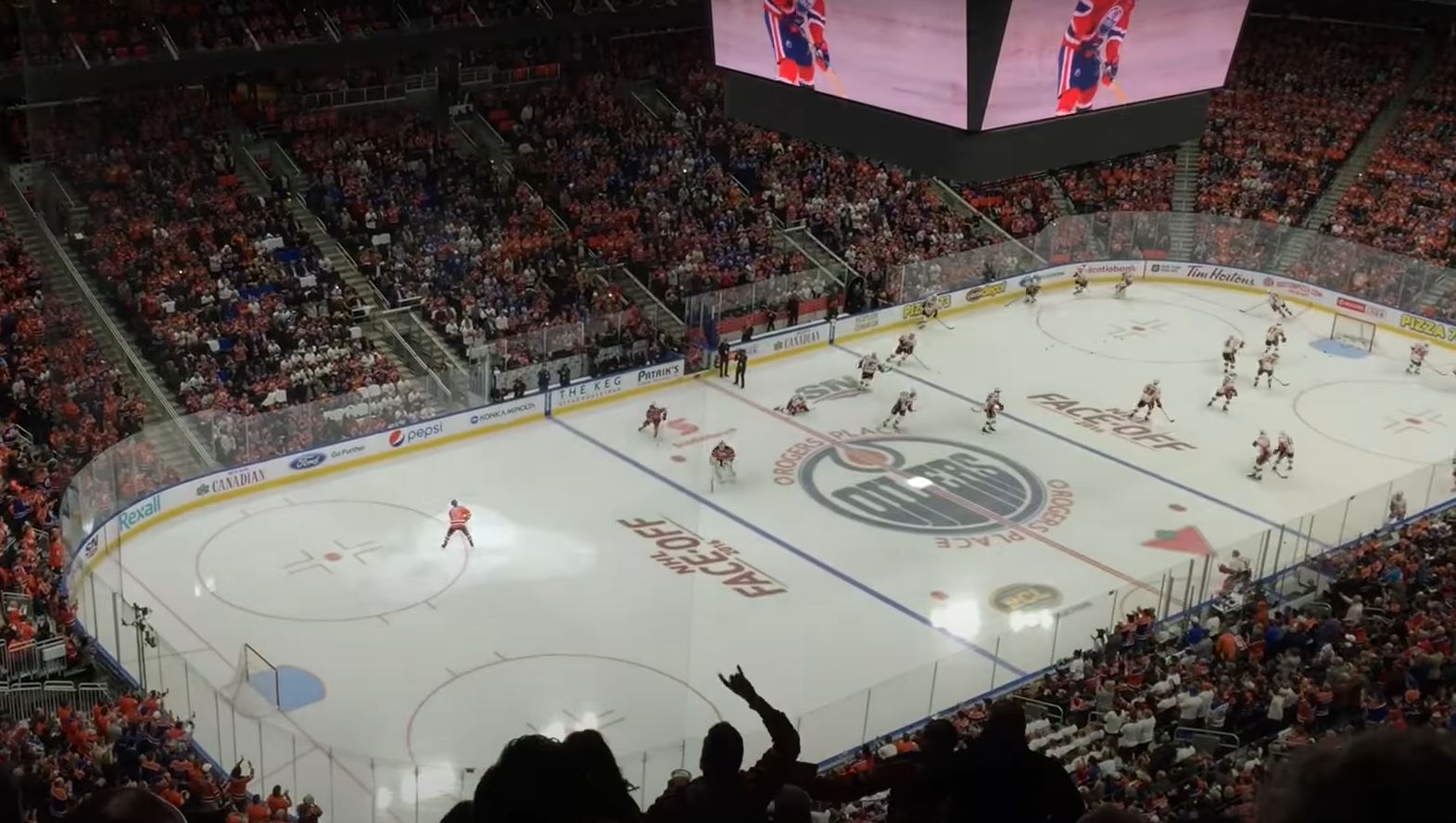 Les Oilers poursuivis par un hôtel de Dallas