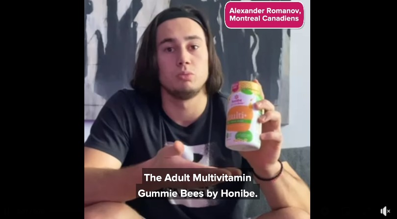 Un premier contrat de publicité pour Alexander Romanov