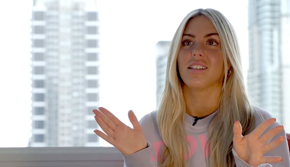 Beatrice Bouchard est tannée d'être connue comme « la sœur d'Eugenie »