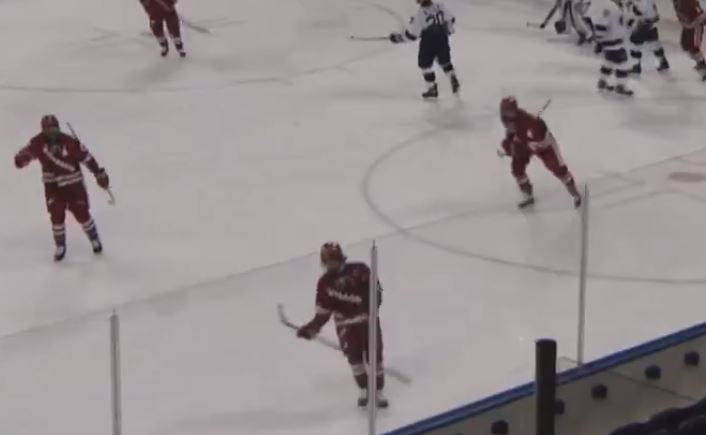 Deux autres points pour Caufield dans une victoire des Badgers