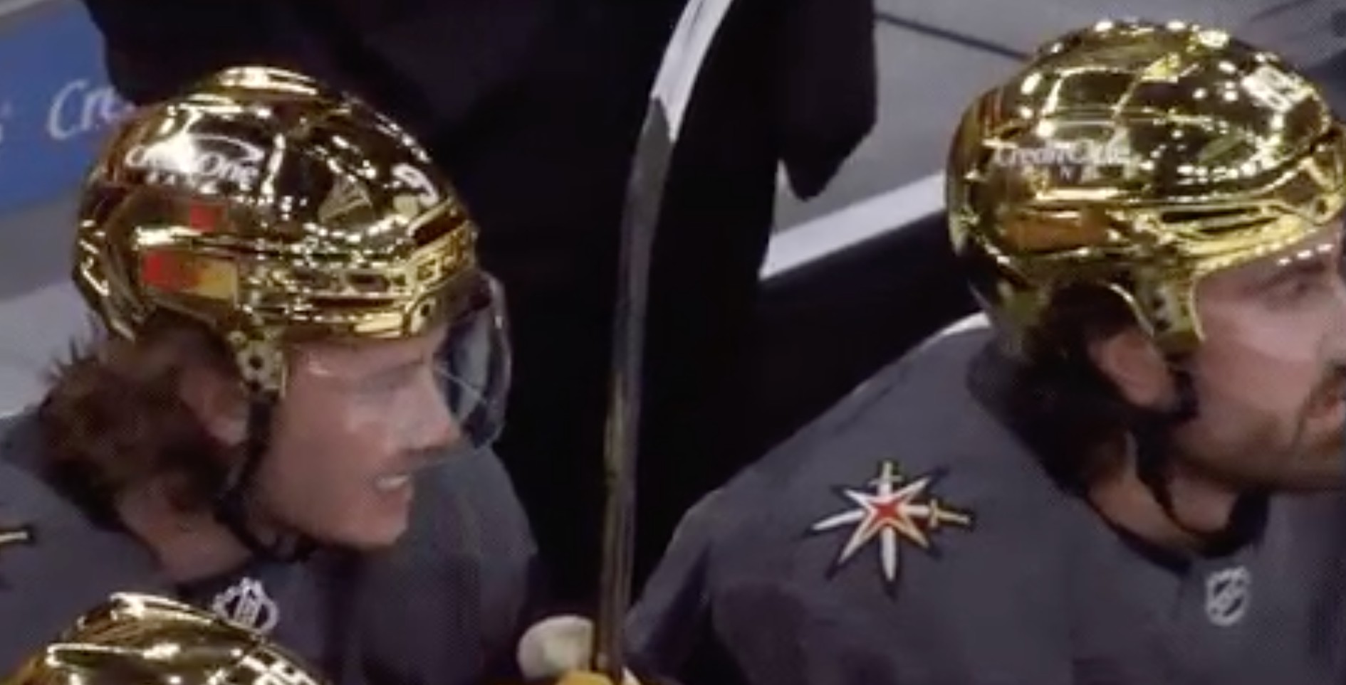 Top 5 : les Golden Knights arborent des casques dorés particuliers