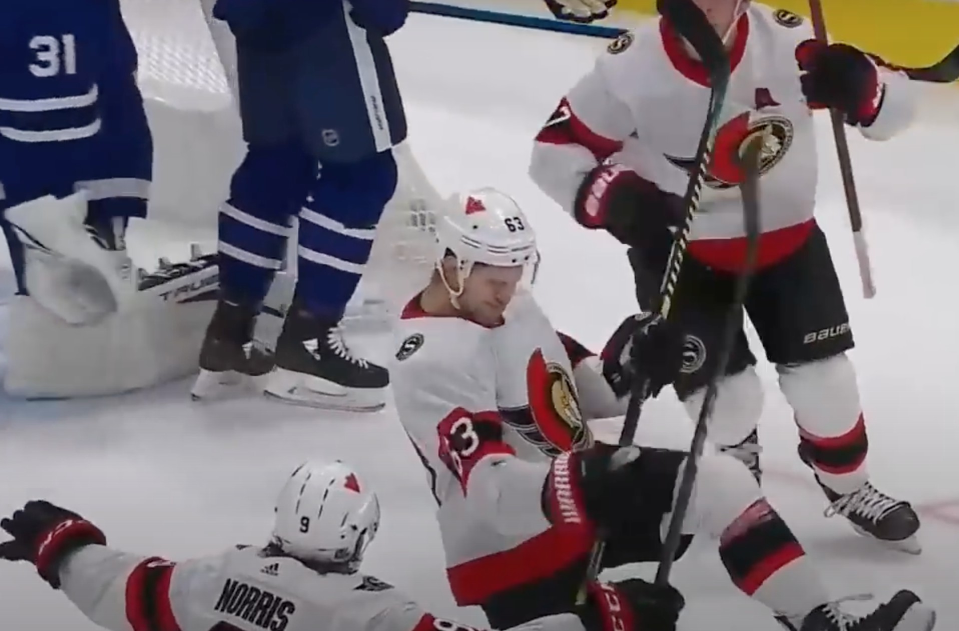 Top-5 : La bataille de l'Ontario prend une tournure dramatique (pour les Leafs)