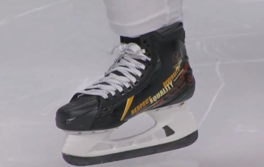 Anthony Duclair a enfilé une paire de patins rendant hommage à Willie O'Ree