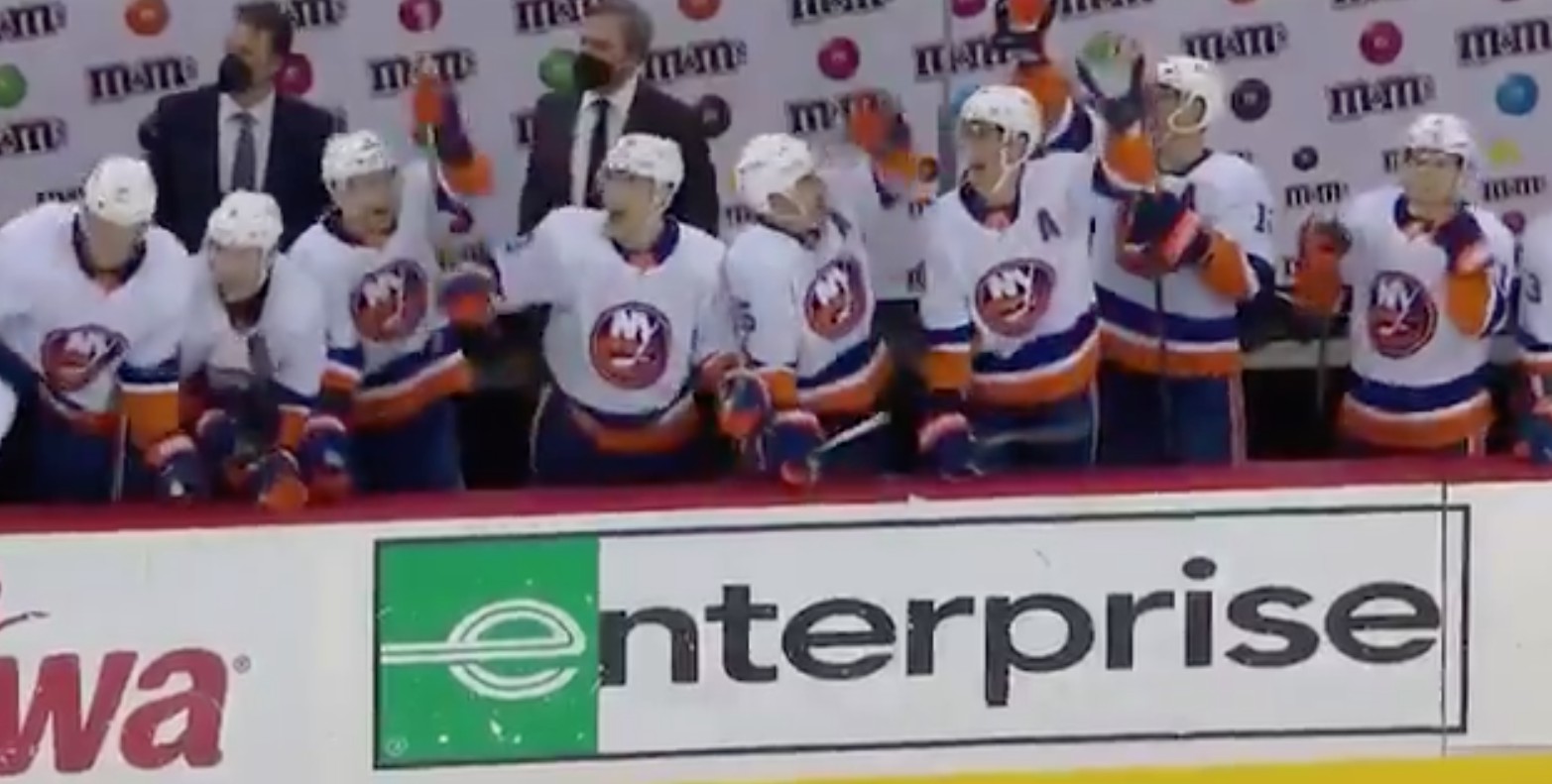 Top 4 : les Leafs en arrachent, les Islanders au premier rang de la LNH