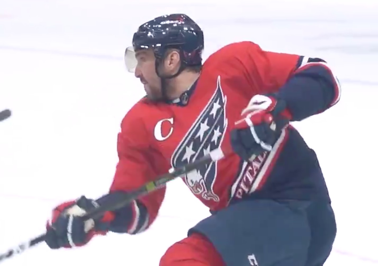 Top 5 : Alex Ovechkin seul au 6e rang de l'histoire