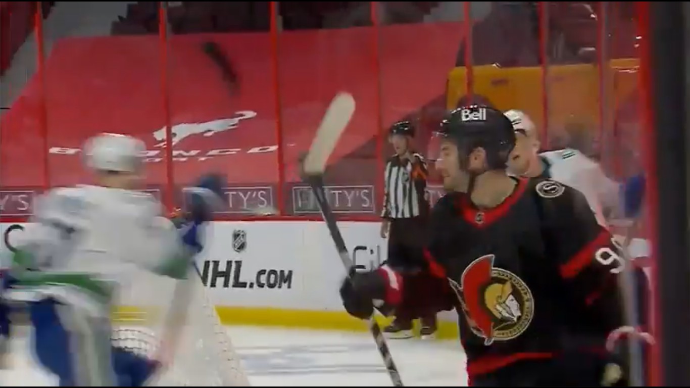 Victor Mete marque à son huitième match avec les Sénateurs