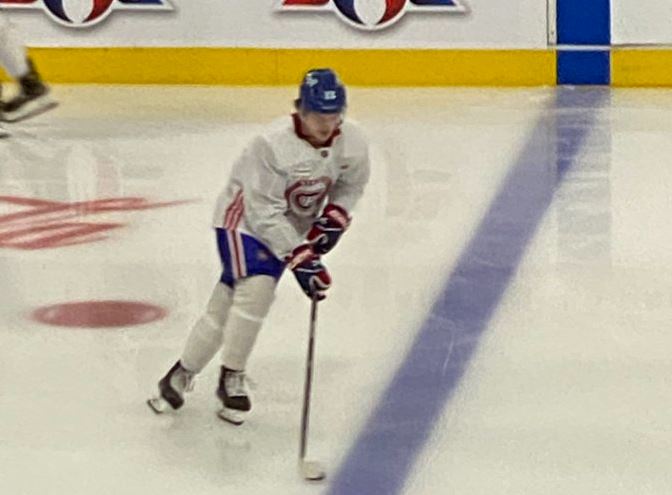 Kotkaniemi et Caufield sur le 5e trio ce matin à l'entraînement