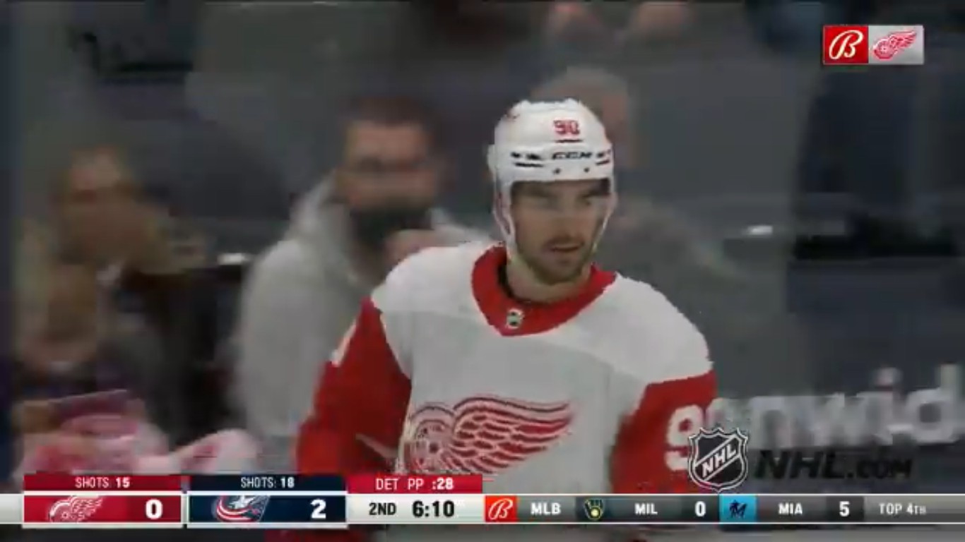 Top-5 : Joe Veleno marque son premier but dans la LNH