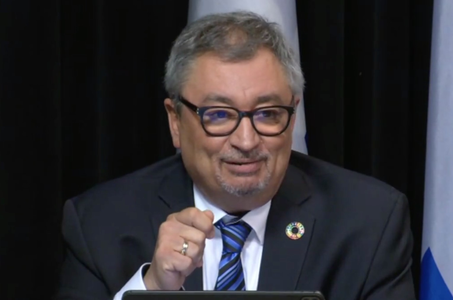 Centre Bell : Dr. Arruda ouvre la porte à la présence de spectateurs en séries