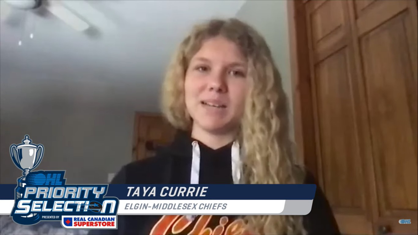 Avec le 267e choix, le Sting de Sarnia a sélectionné Taya Currie (une fille)