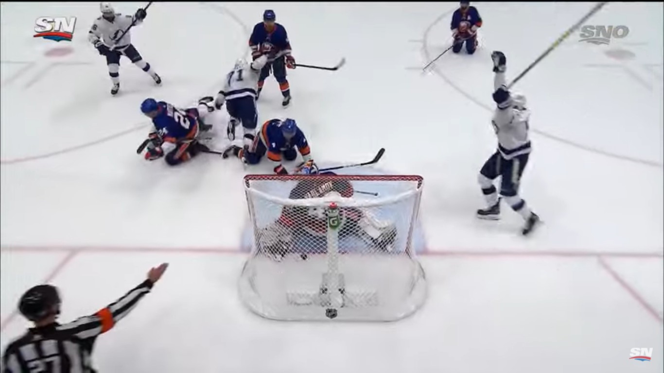 Séries en bref : Le Lightning prend l'avance deux à un contre les Islanders