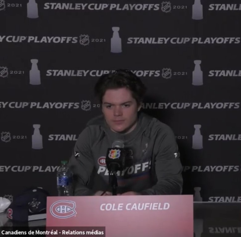 Cole Caufield juge qu'avoir été laissé de côté au début des séries l'a aidé