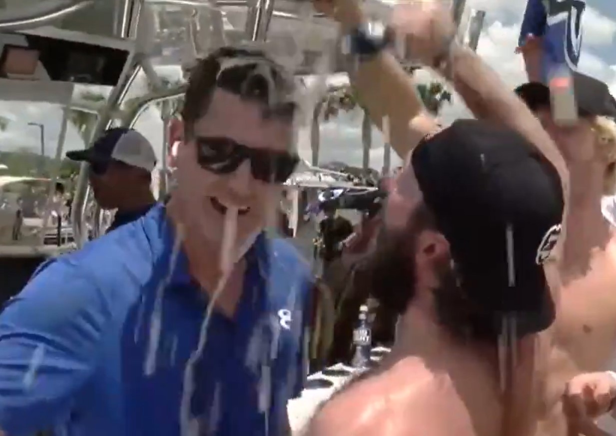 Julien BriseBois se porte à la défense de Nikita Kucherov