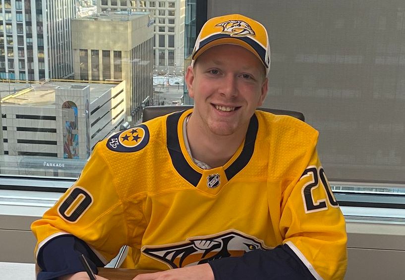 Un jeune défenseur des Predators a fait son « coming out » sur les réseaux sociaux