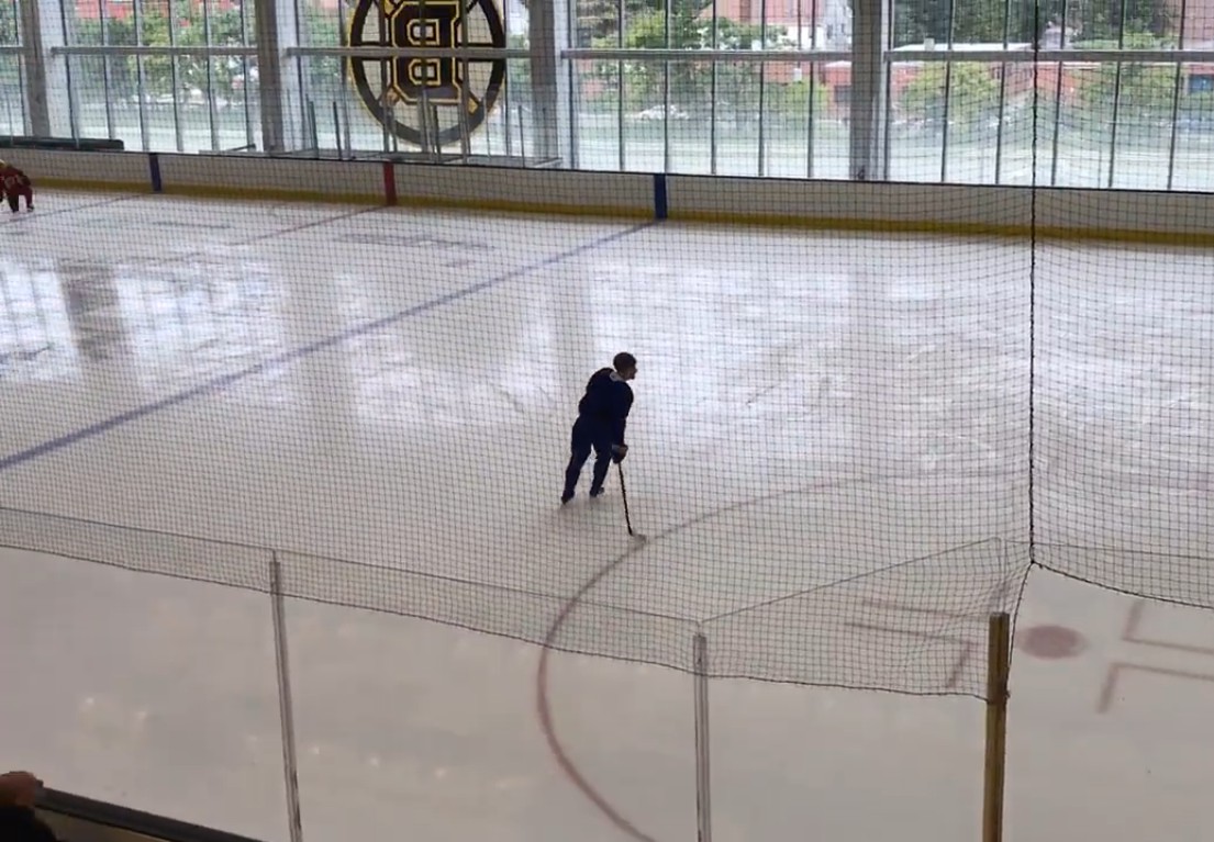 Jack Eichel aperçu en train de s'entraîner à Boston