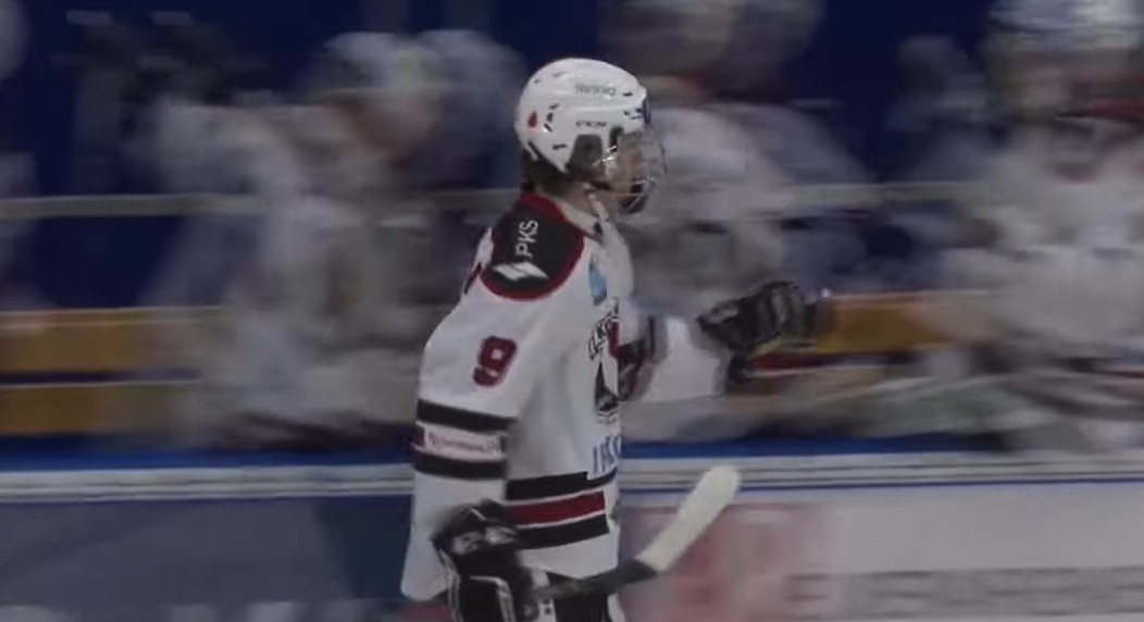 «Vous me verrez marquer avec un chandail des Canadiens sur le dos » &#8211; Oliver Kapanen