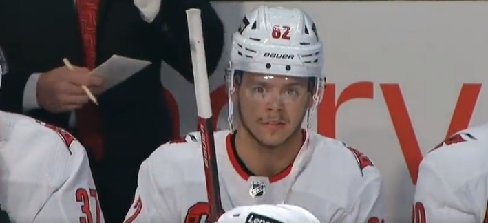 Jesperi Kotkaniemi se fait huer à son retour au Centre Bell