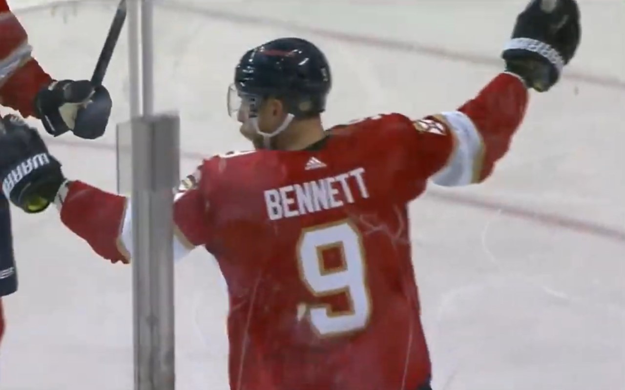 Top-5 :  tours du chapeau pour Sam Bennett et Connor McDavid