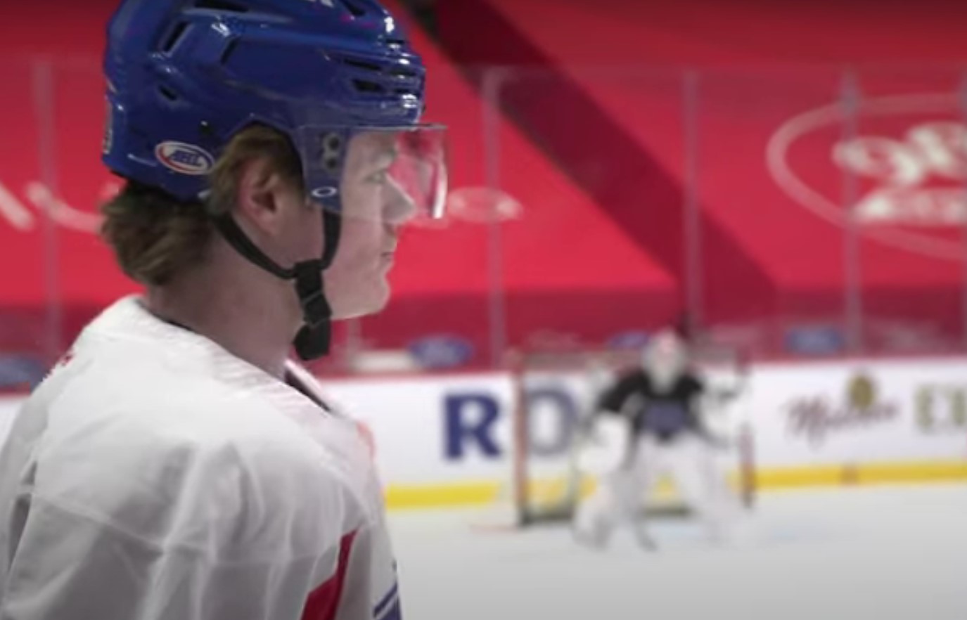 Les Comets d'Utica s'en prennent à Cole Caufield sur Twitter