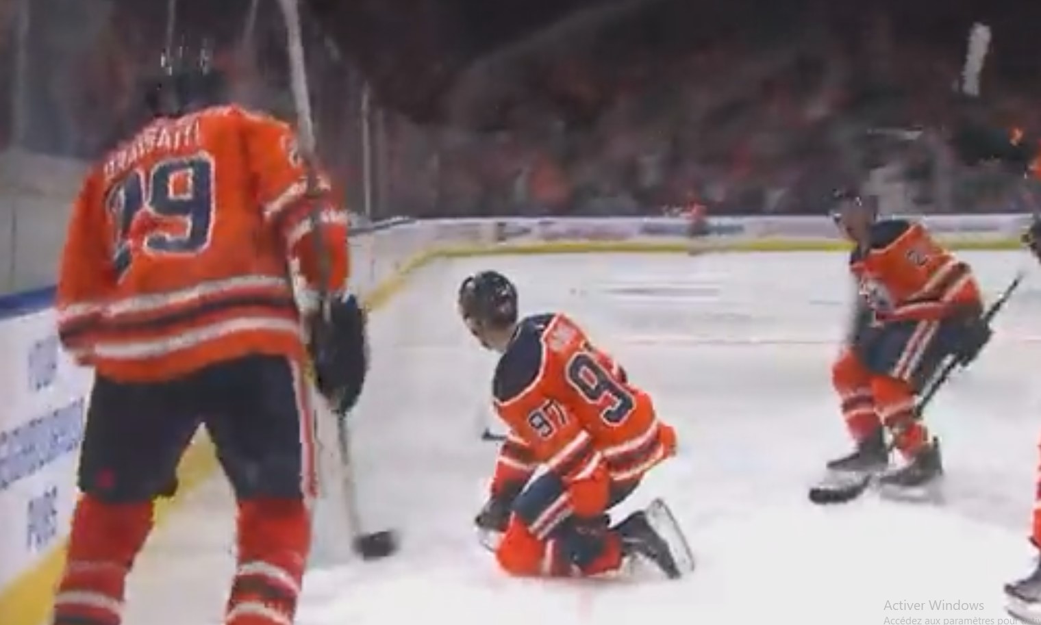 Top-4 : Connor McDavid marque l'un des plus beaux buts que vous verrez cette saison