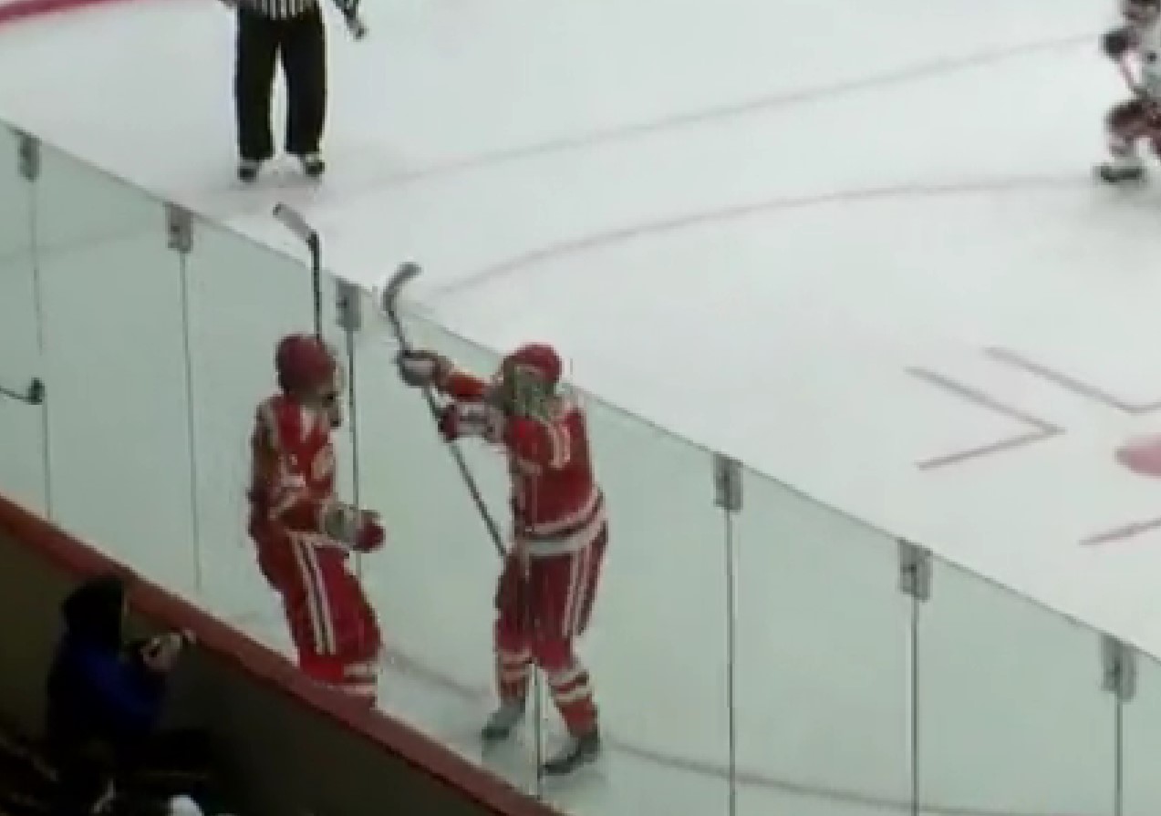 Luke Tuch a marqué ses deux premiers buts de la saison