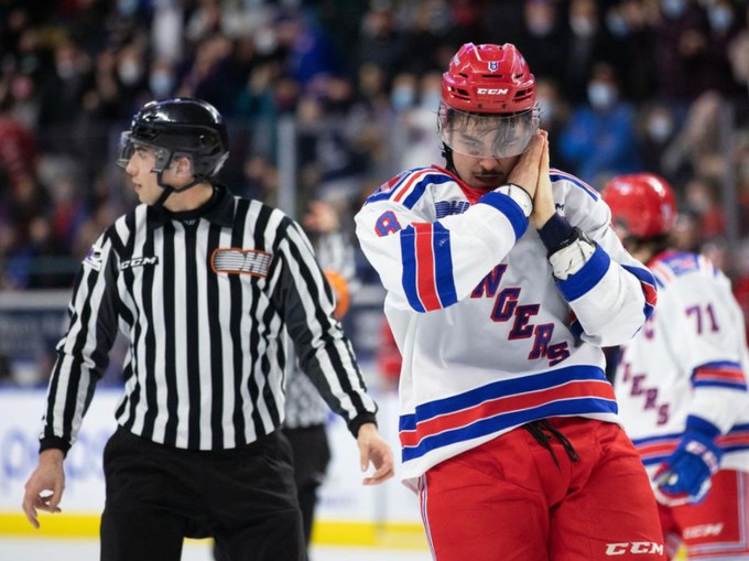 Arber Xhekaj a été suspendu indéfiniment par la OHL