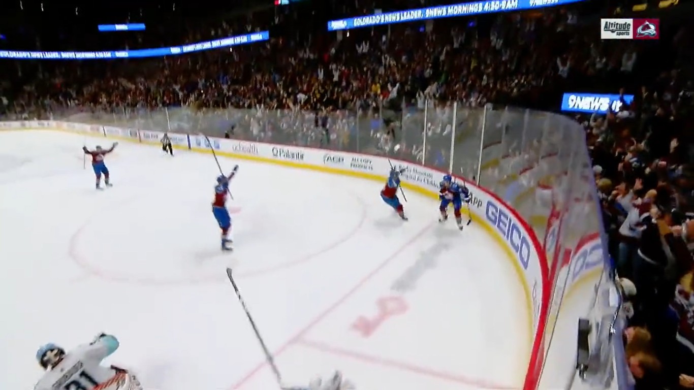 Top-3 : Douzième victoire de suite pour l'Avalanche à domicile