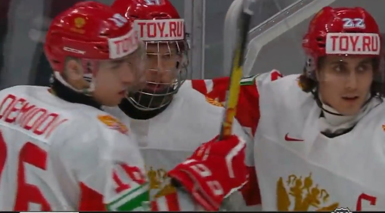 L'équipe junior nationale russe a dû être retirée de son vol de Calgary