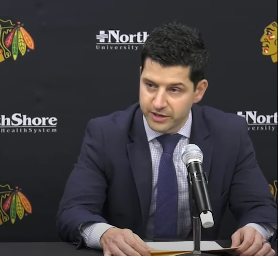 Les Blackhawks nommeront officiellement Kyle Davidson à titre de DG