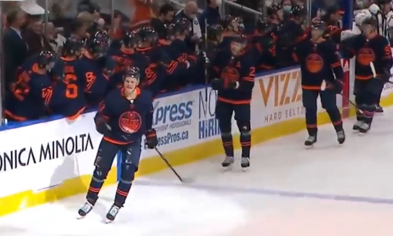 Top-4 : première victoire à la barre des Oilers pour Jay Woodcroft