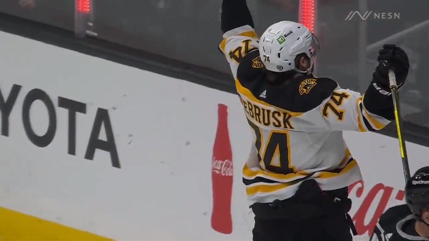 Coin des rumeurs : Jake DeBrusk pourrait aller en Alberta si les Bruins ne le signent pas